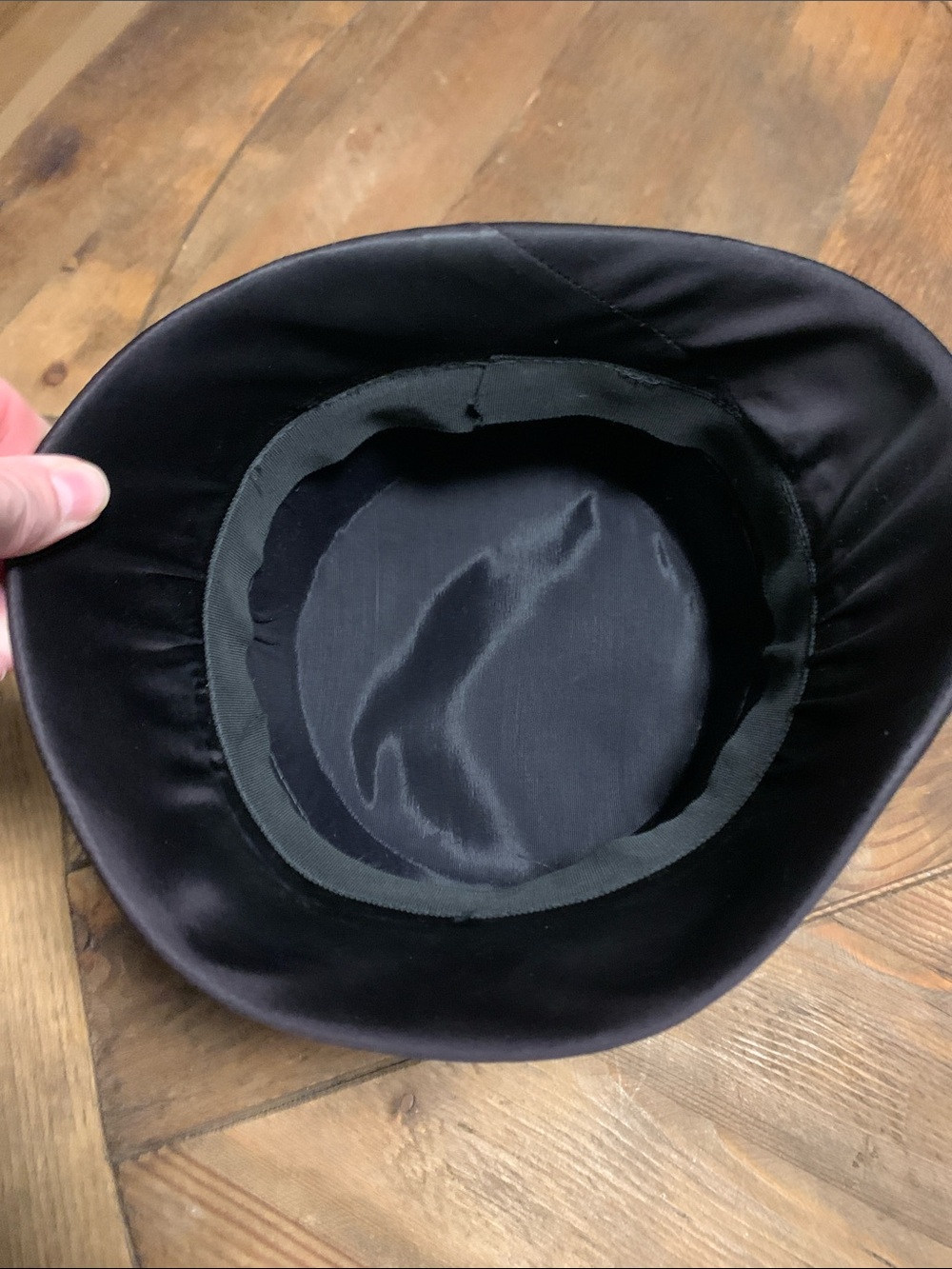 Vintage cherry black satin hat with rhinestone accent - Picture 3 of 6